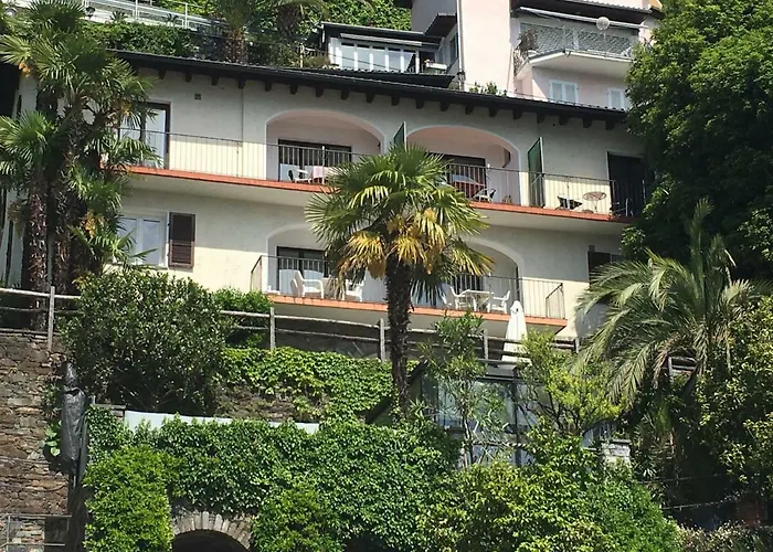 Residenza Bettina & Oda ve Kahvaltı Ronco sopra Ascona