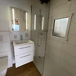 Residenza Bettina & فندق مبيت وإفطار رونكو سوبرا أسكونا